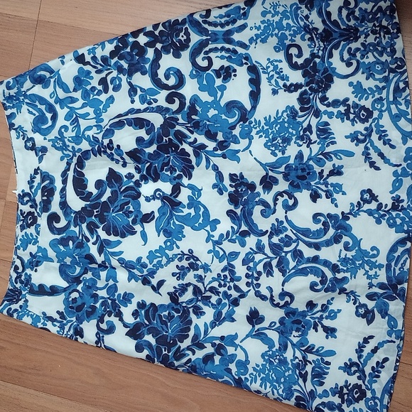 Floral a-line skirt - Picture 1 of 3